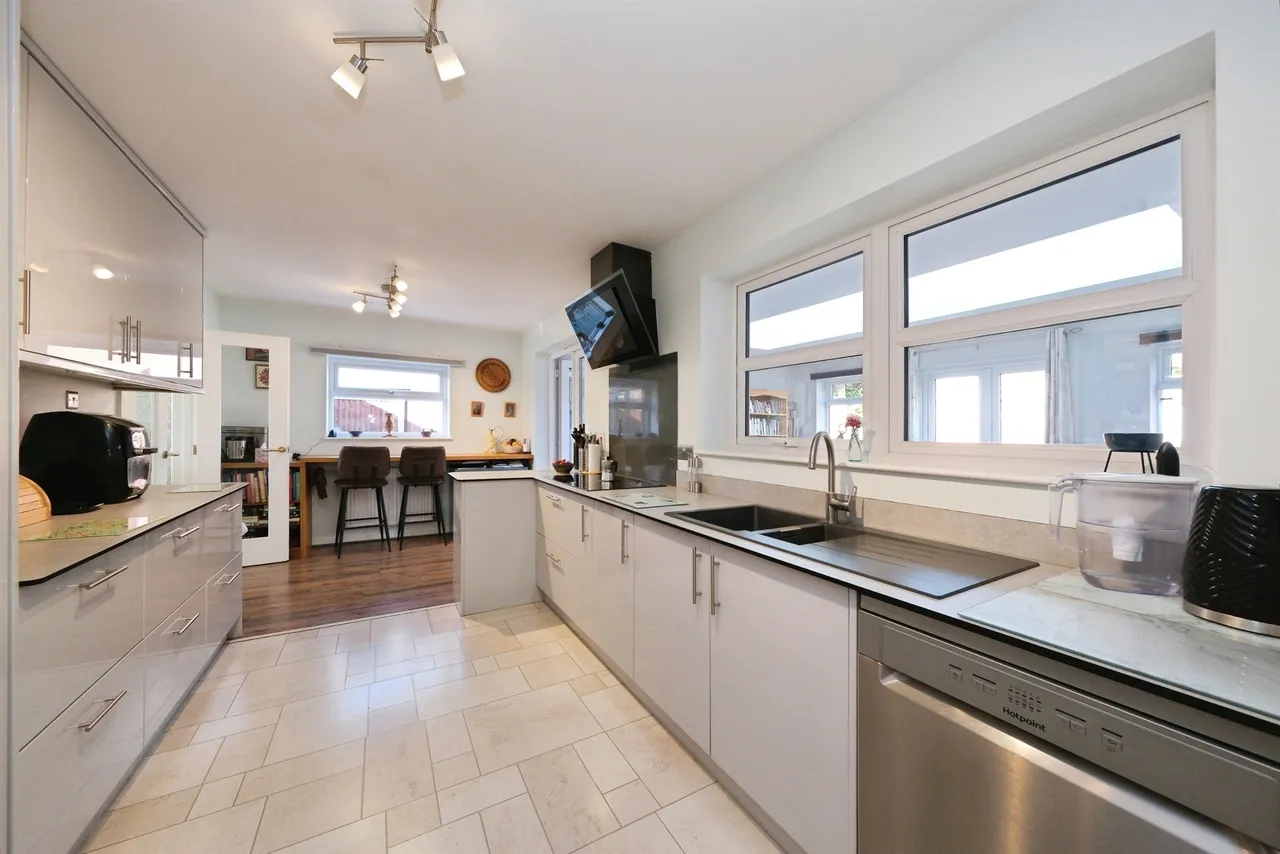 Redcar Close, Mansfield, NG18, photo 2
