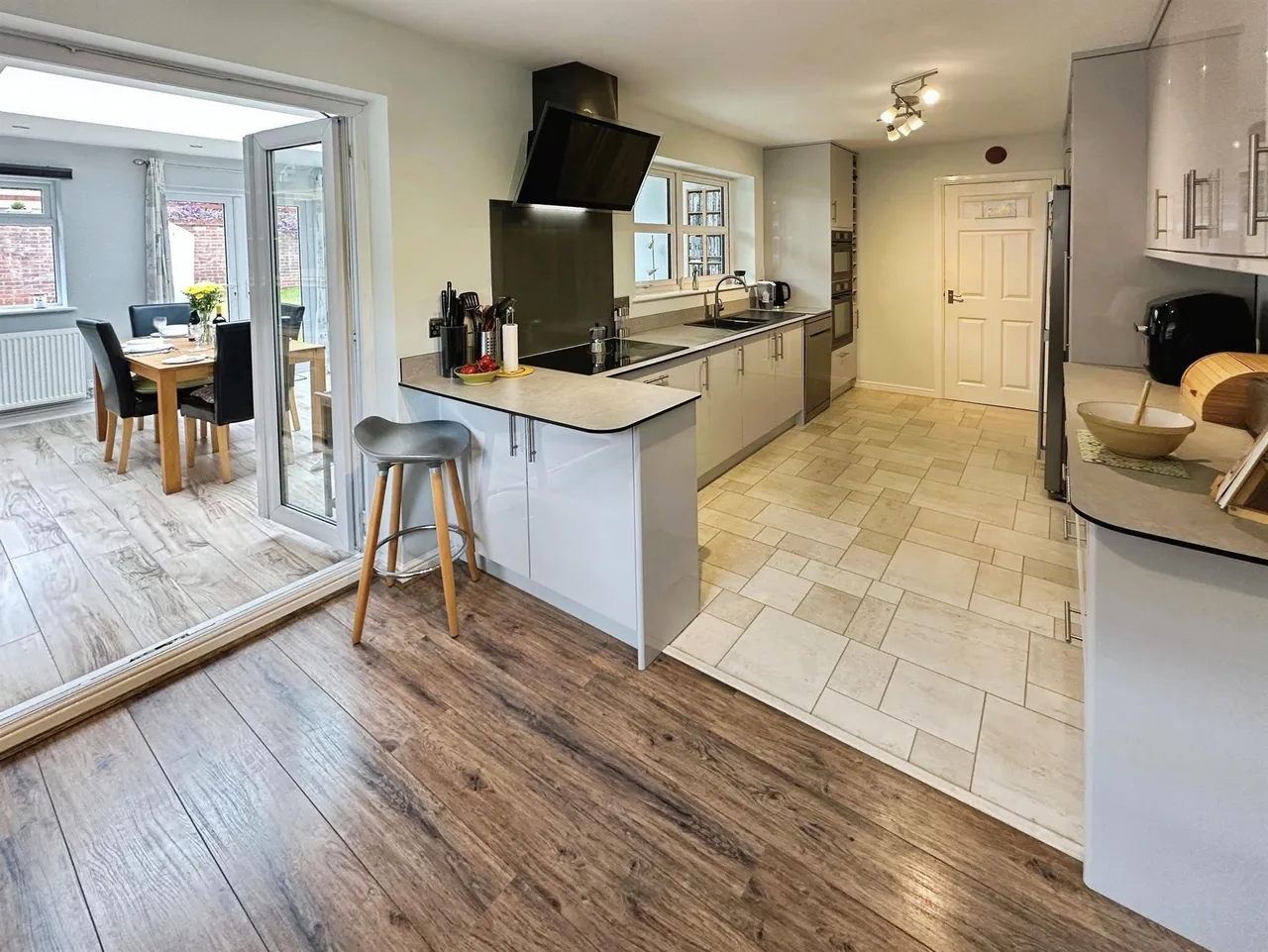Redcar Close, Mansfield, NG18, photo 6