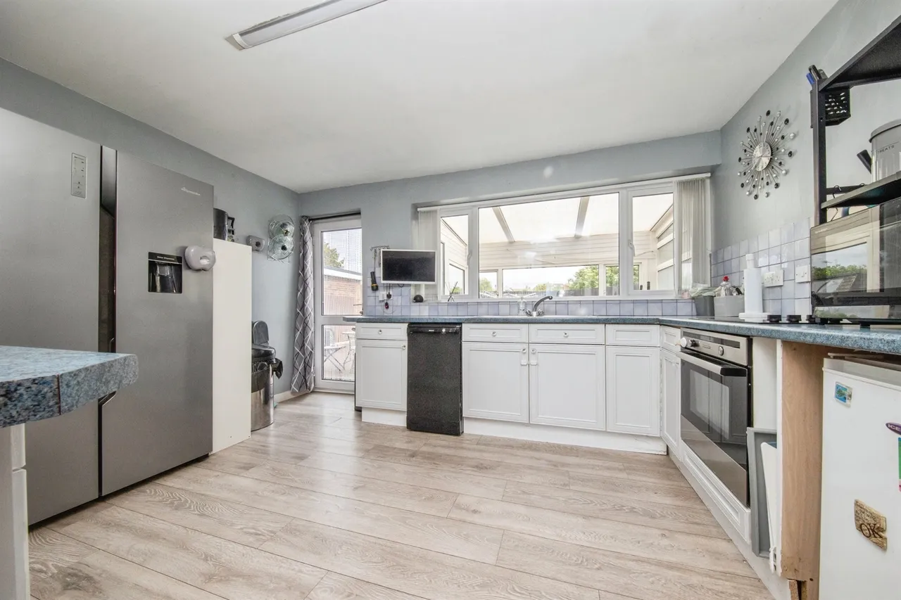 Aragon Close, CLACTON-ON-SEA, photo 5