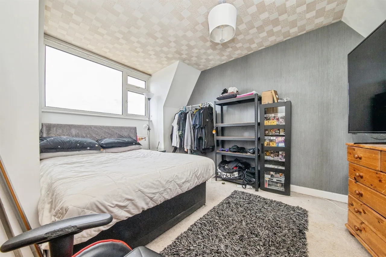 Aragon Close, CLACTON-ON-SEA, photo 9