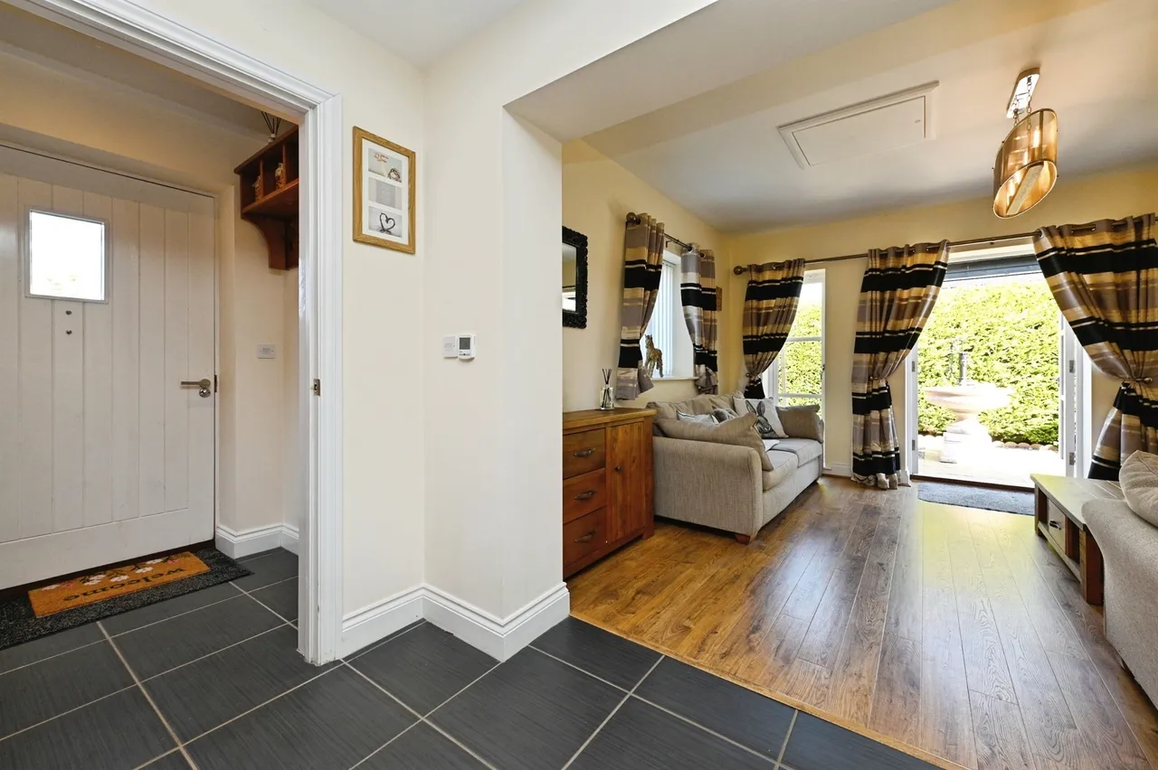 Hall Farm Road, Gayton, PE32, photo 4