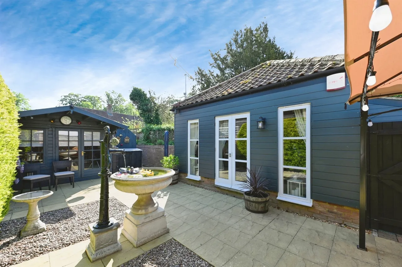Hall Farm Road, Gayton, PE32, photo 16