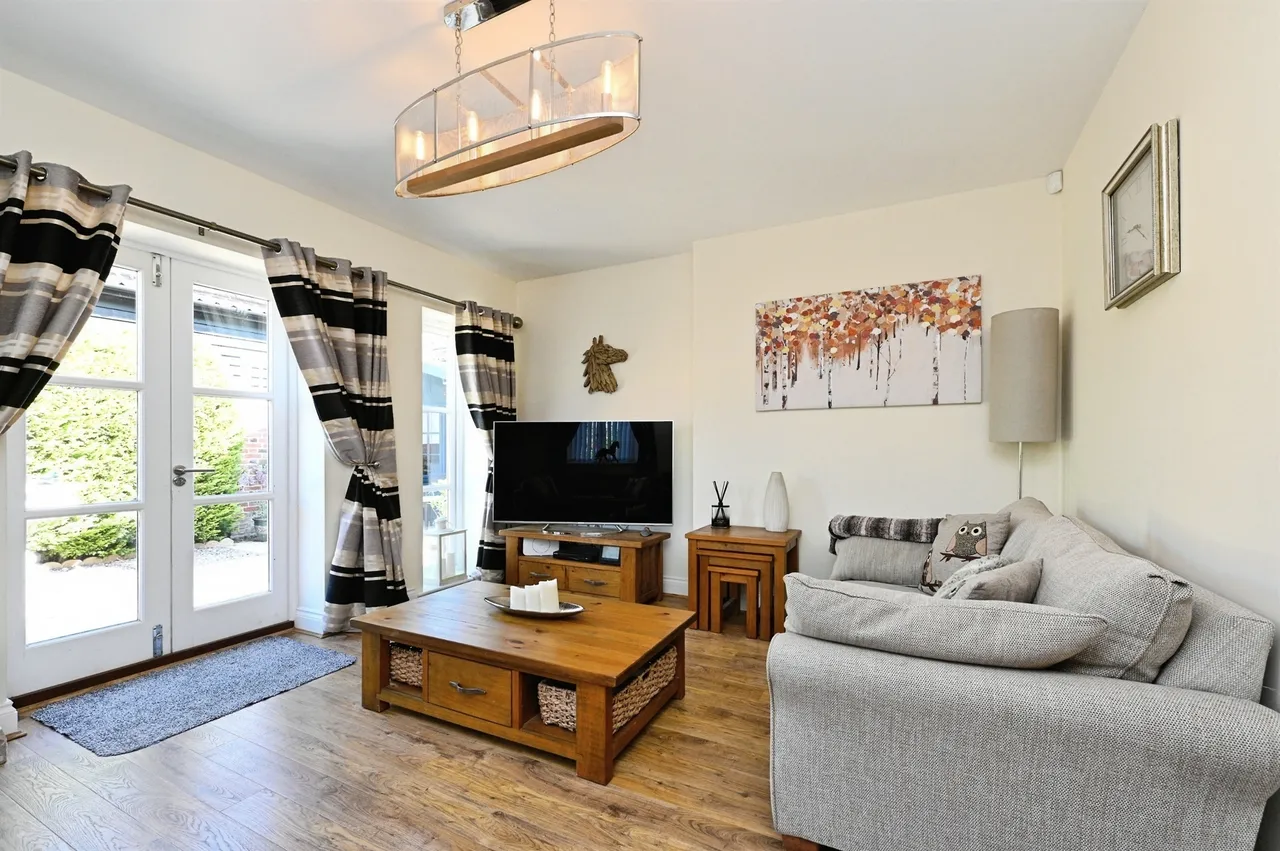 Hall Farm Road, Gayton, PE32, photo 8