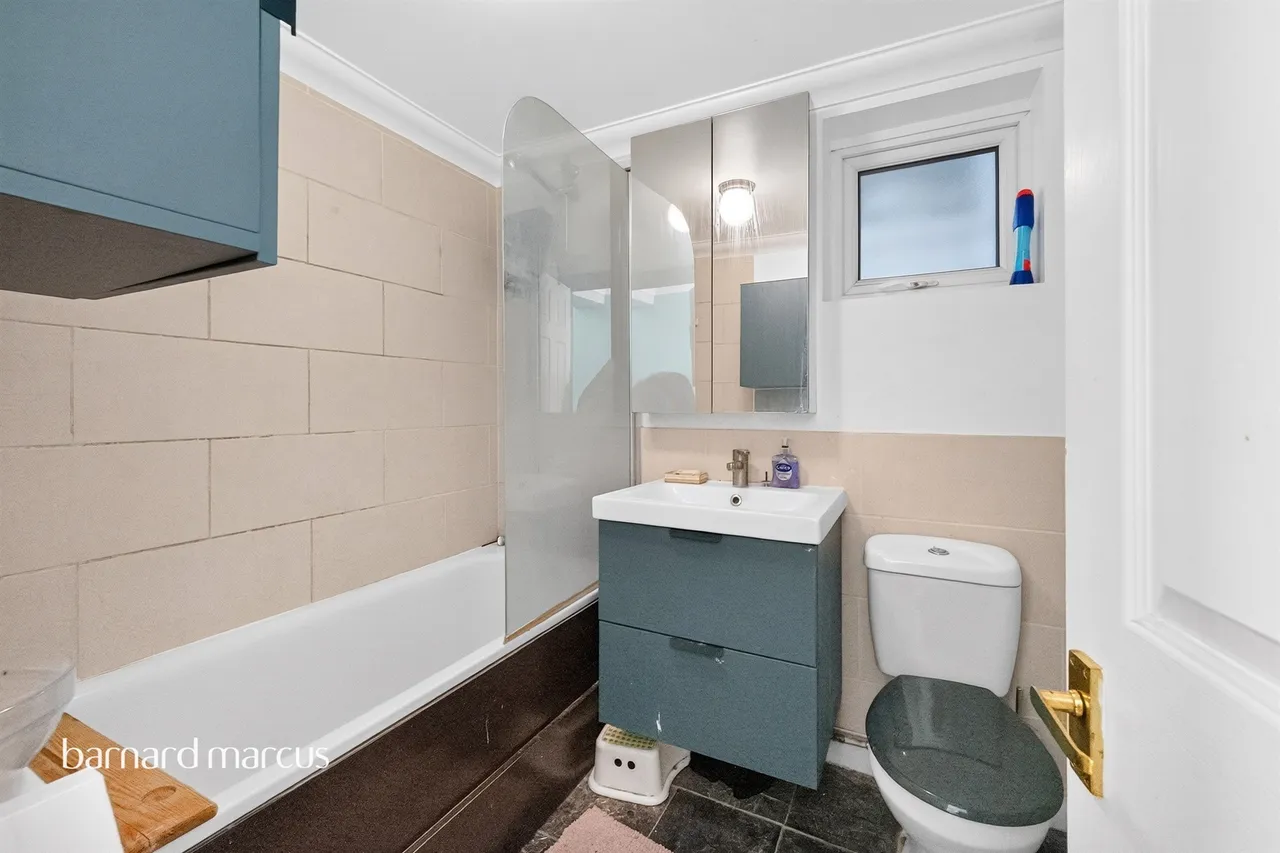 Gibbon Road, London, SE15, photo 15