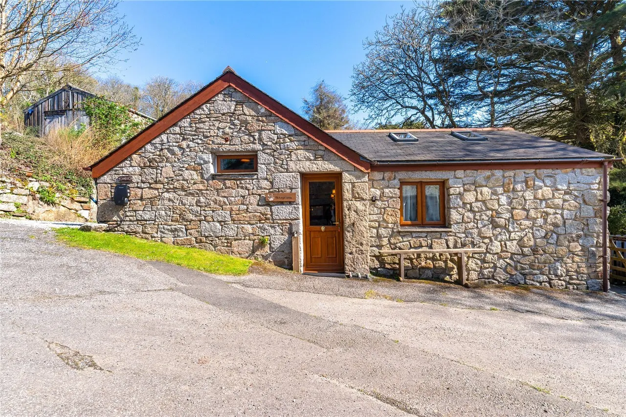 3 bed house for sale, Lowertown, Helston, TR13