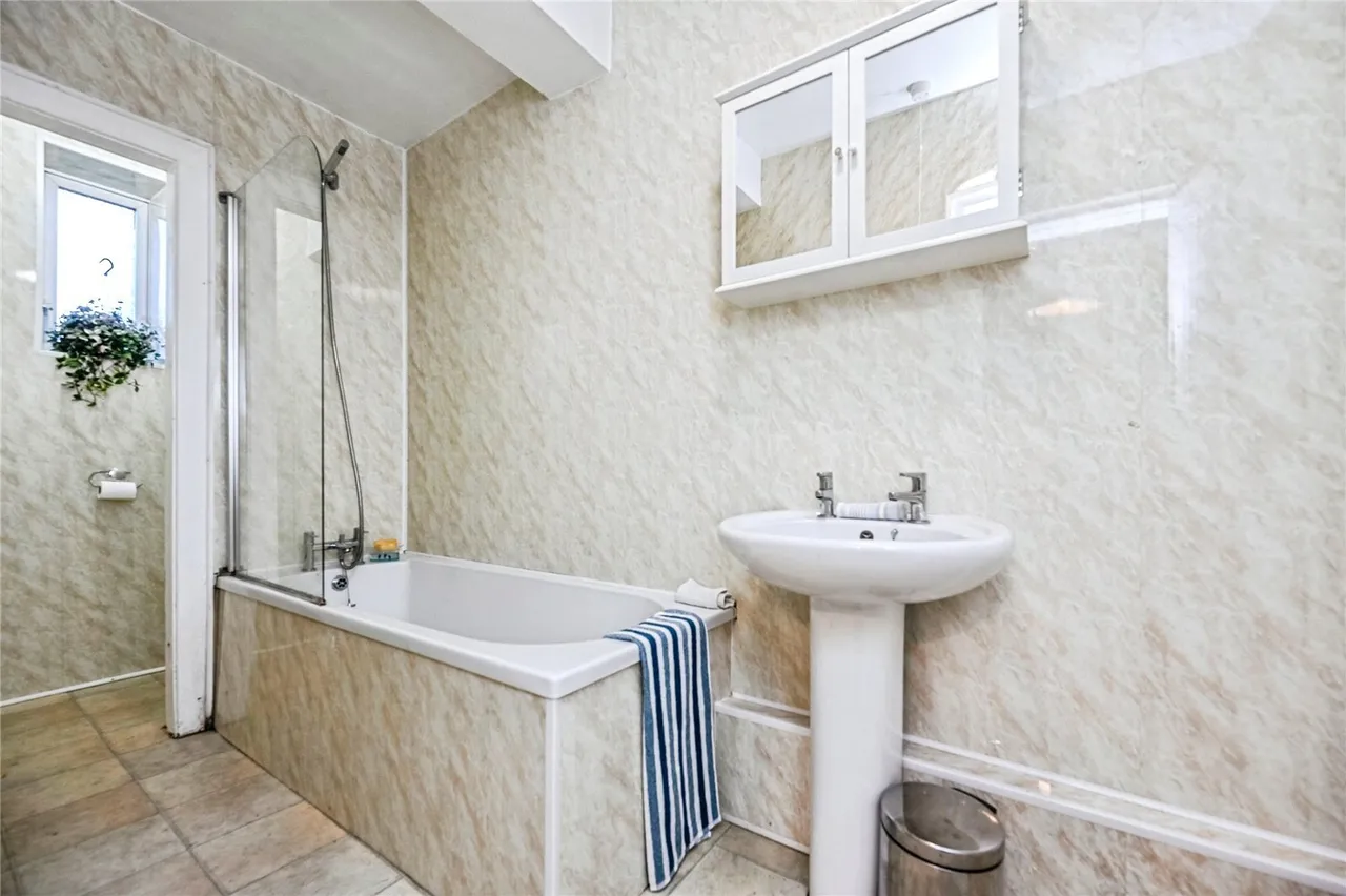 Holden Road, Brighton-le-Sands, L22, photo 13