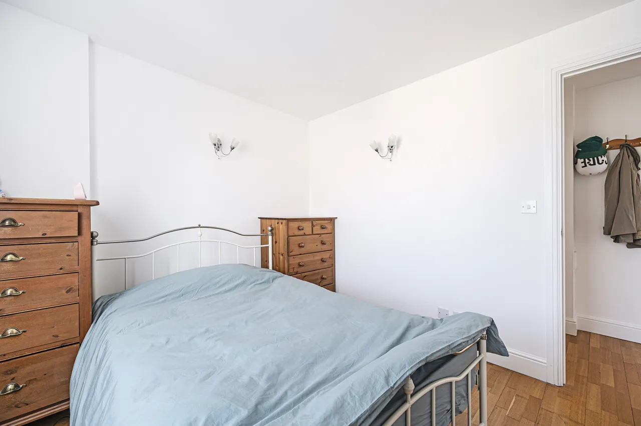 Flat 417 Cornell Building, 1 Coke Street, London, photo 7
