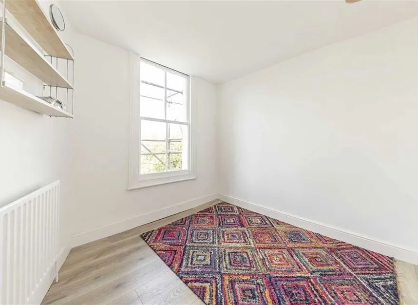 Meadow Road, South Lambeth, SW8, photo 6