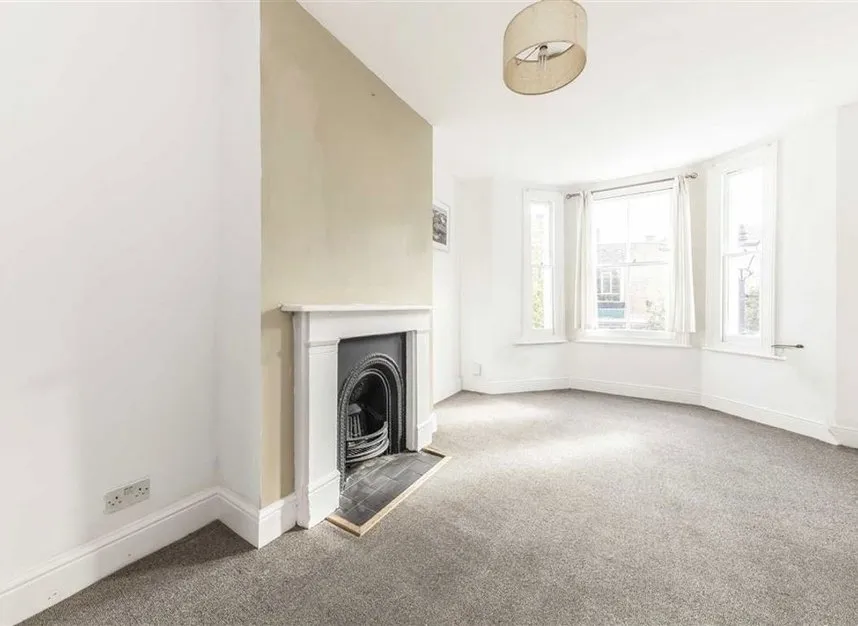 Meadow Road, South Lambeth, SW8, photo 2