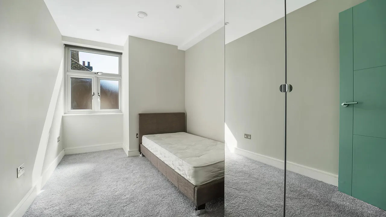 Ealing Green, Ealing, W5, photo 5