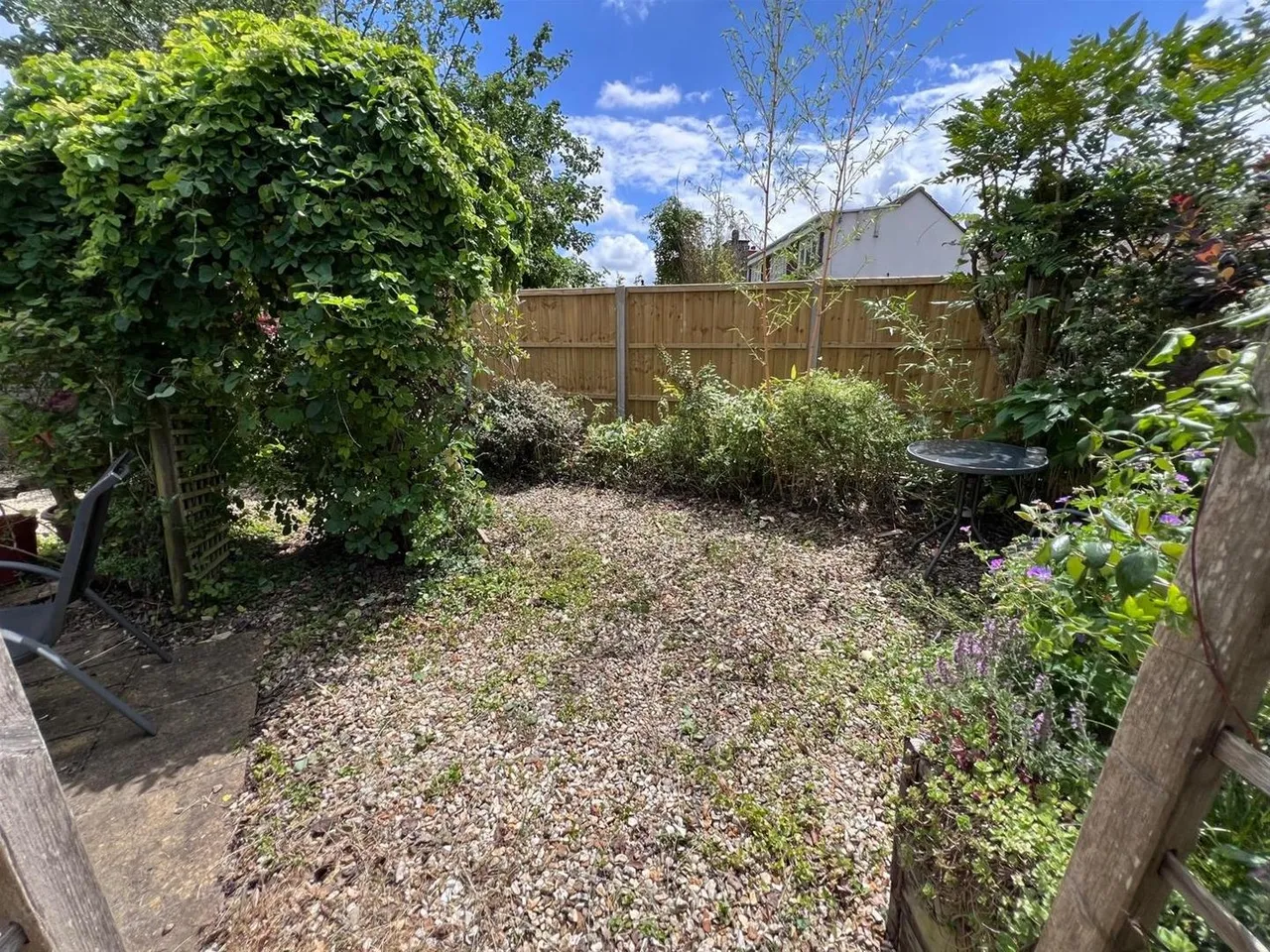 Victoria Road, Gillingham SP8 4HY, photo 16