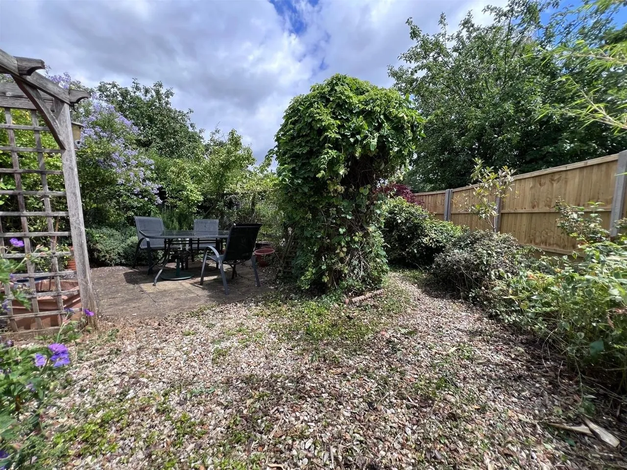 Victoria Road, Gillingham SP8 4HY, photo 15
