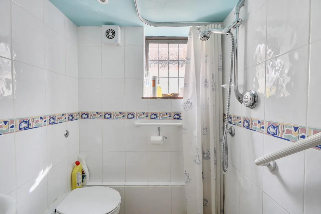 Searchwood Road, Warlingham, photo 15