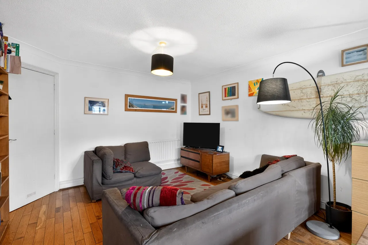 Vauxhall Grove, London, SW8, photo 3