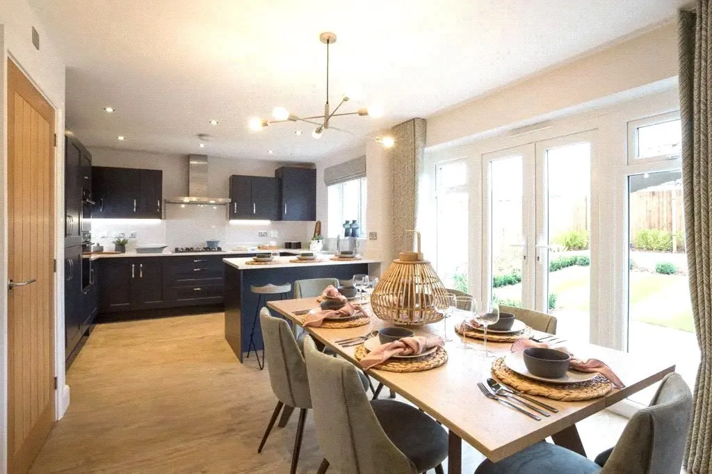 4 bed house for sale — The Cottonwood, 38 Priors View, Priory Meadows, Gloucestershire, Hempsted, GL2 5GY