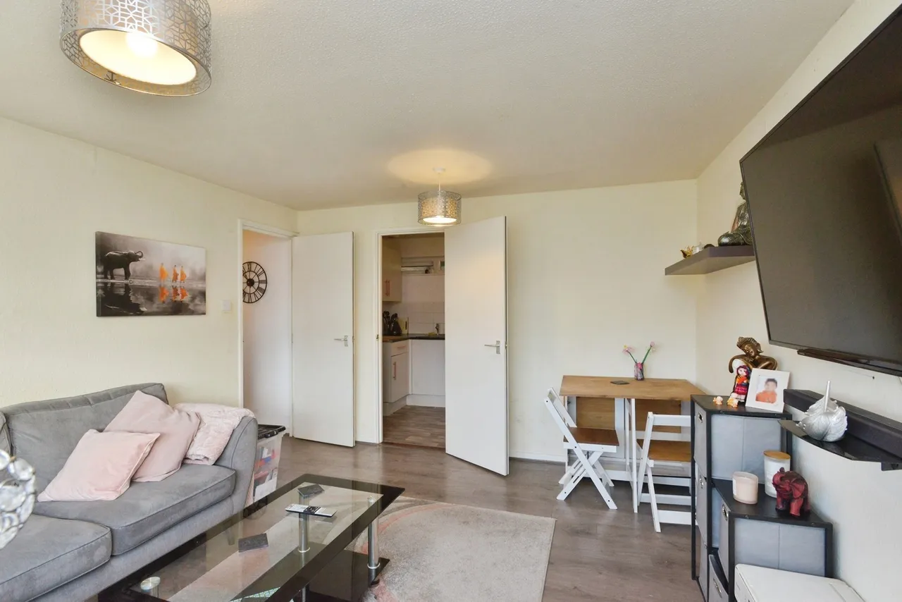 Ramsons Avenue, Conniburrow, Milton Keynes, Buckinghamshire, MK14, photo 15