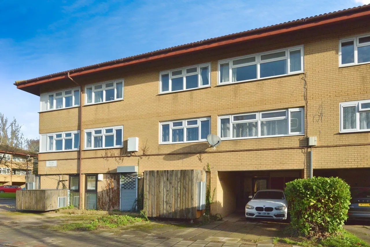 1 bed flat for sale — Ramsons Avenue, Conniburrow, Milton Keynes, Buckinghamshire, MK14