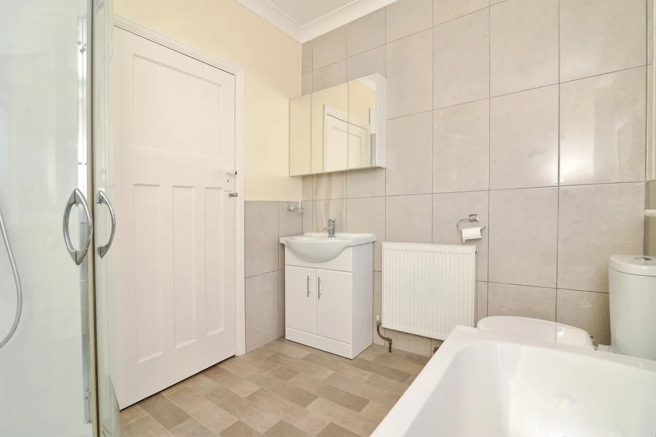 Ashbrook Road, St. Leonards-On-Sea, photo 10