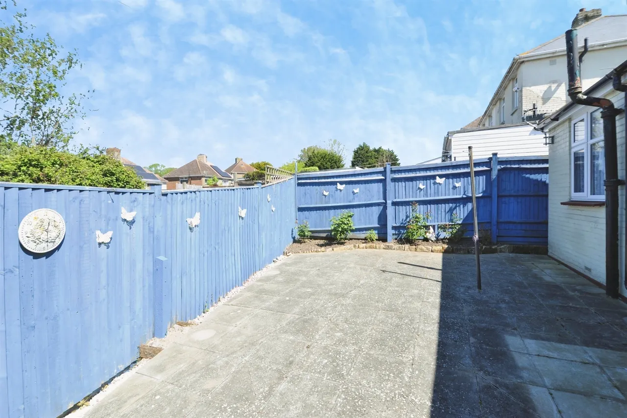 Ashbrook Road, St. Leonards-On-Sea, photo 11