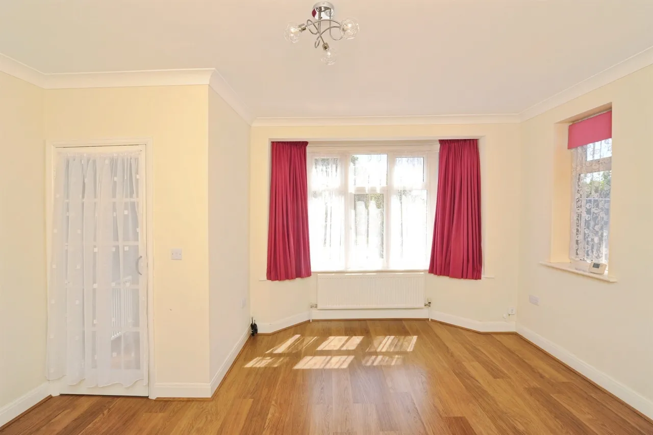 Ashbrook Road, St. Leonards-On-Sea, photo 4