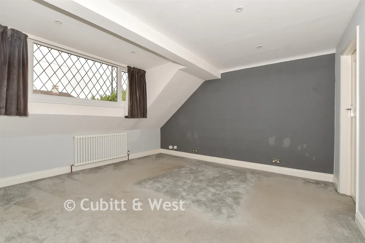 Coulsdon Road, Coulsdon, CR5, photo 8