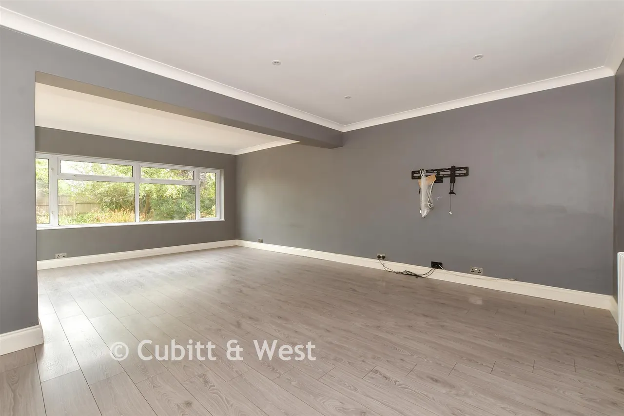 Coulsdon Road, Coulsdon, CR5, photo 2