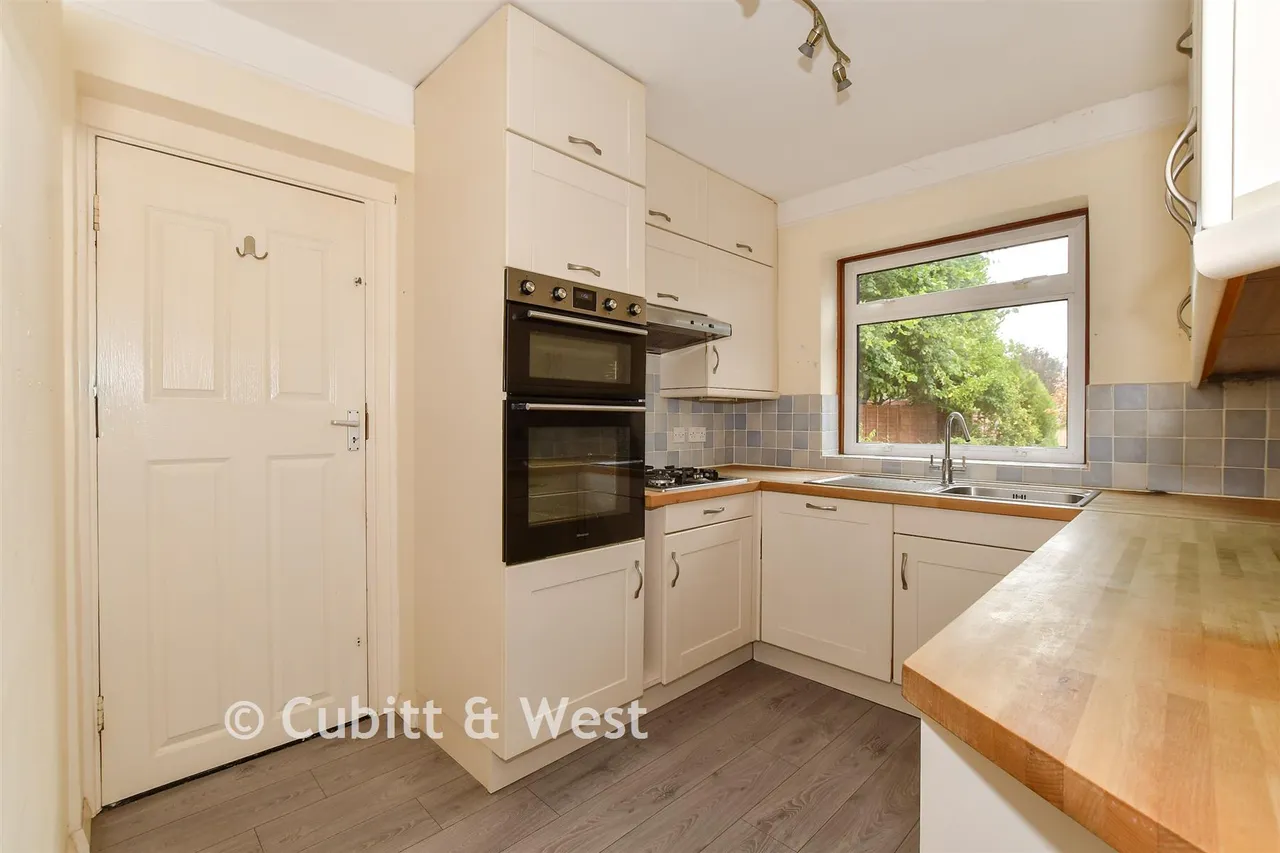 Coulsdon Road, Coulsdon, CR5, photo 5