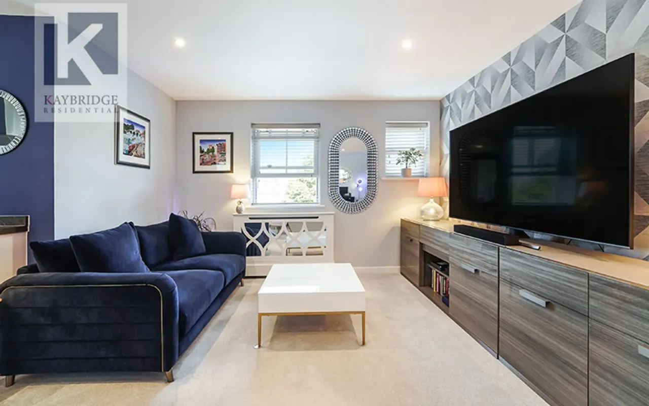 Cox Lane, Lily Court, KT19, photo 3