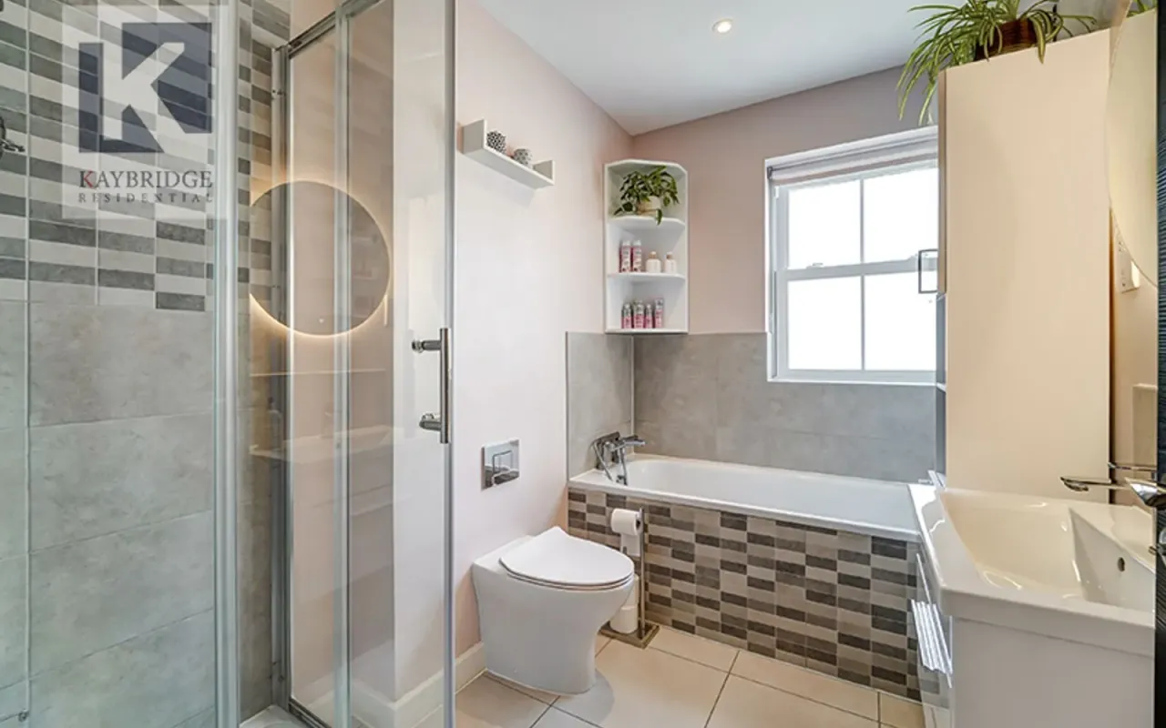 Cox Lane, Lily Court, KT19, photo 9