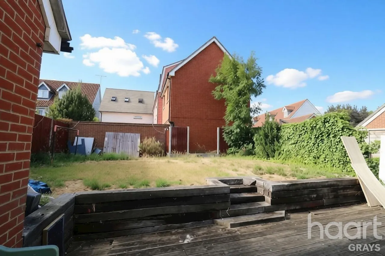 Founes Drive, Chafford Hundred, RM16, photo 12