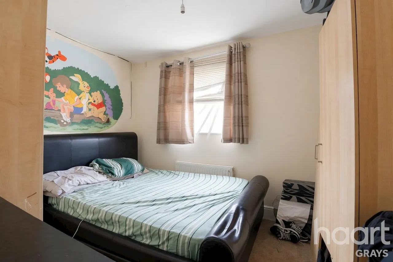 Founes Drive, Chafford Hundred, RM16, photo 15