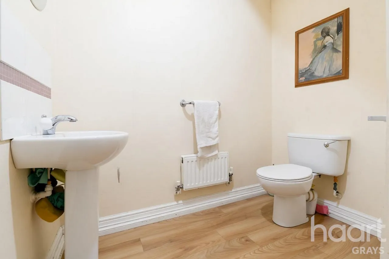 Founes Drive, Chafford Hundred, RM16, photo 19