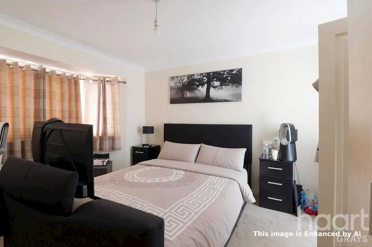 Founes Drive, Chafford Hundred, RM16, photo 16