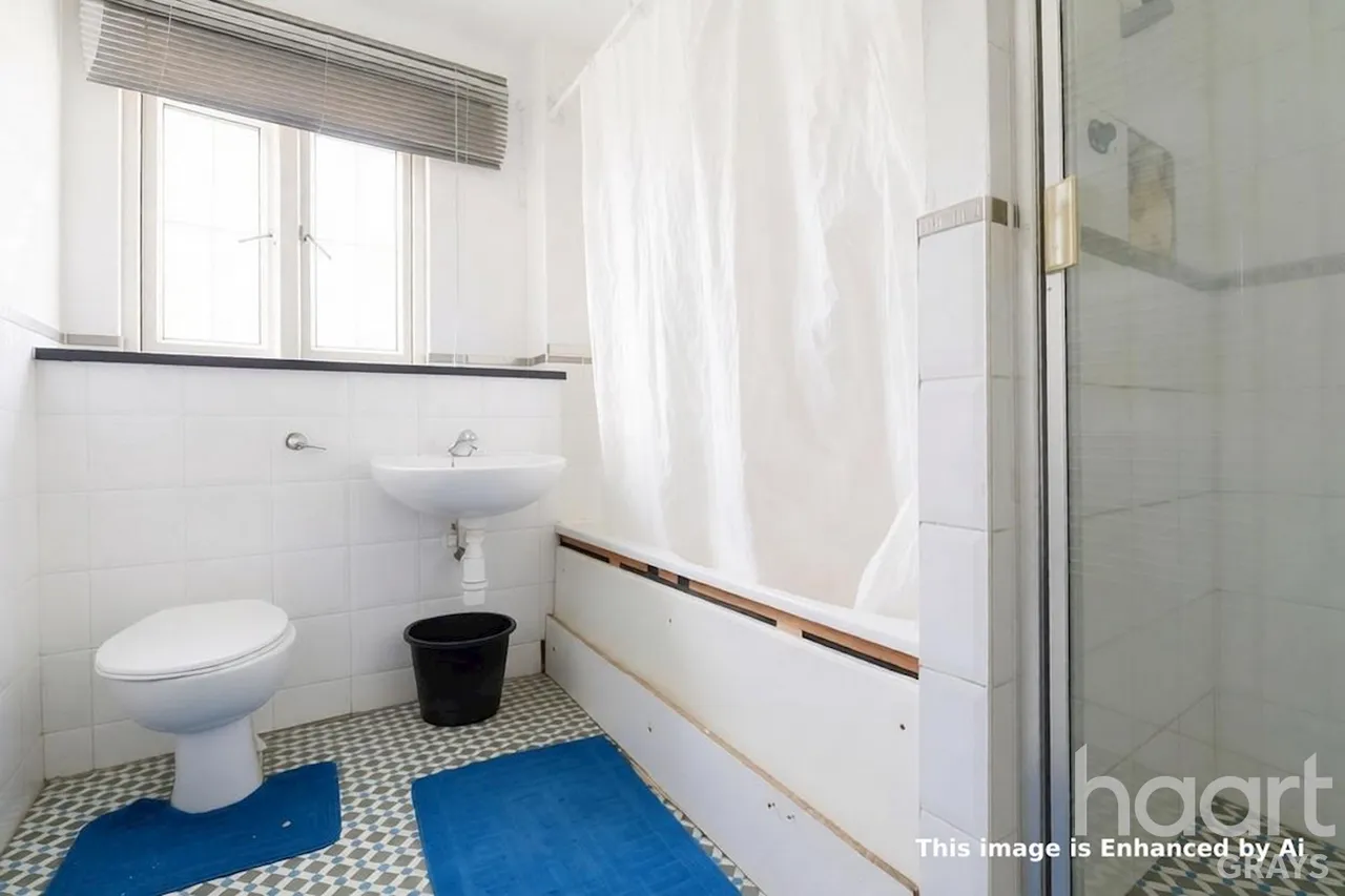 Founes Drive, Chafford Hundred, RM16, photo 13
