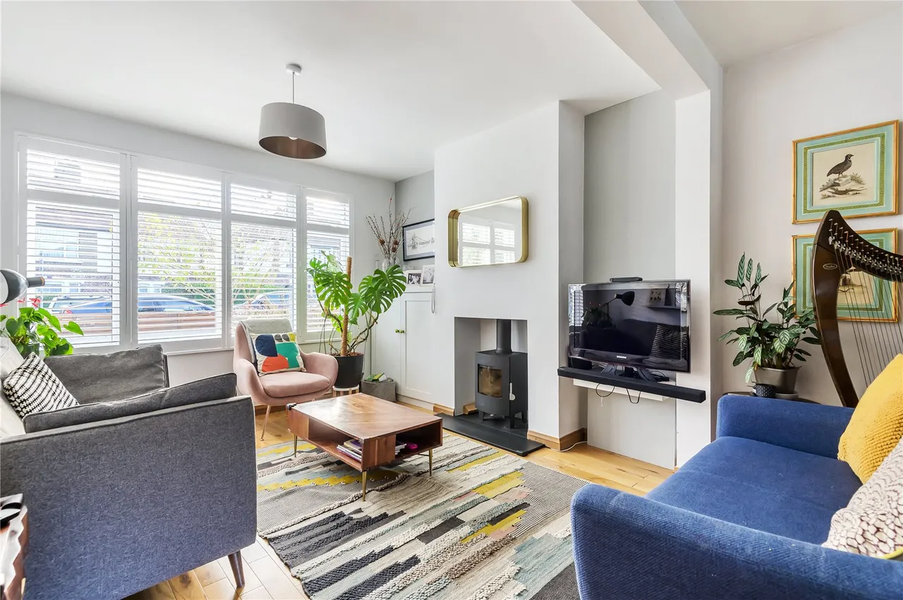 Manor Lane, Sunbury, TW16 5EB, photo 3
