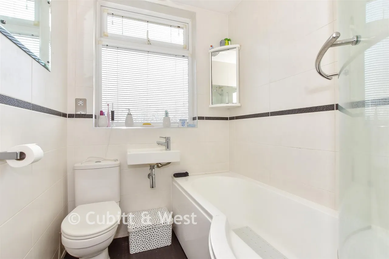 Selsey Avenue, Elson, PO12, photo 10
