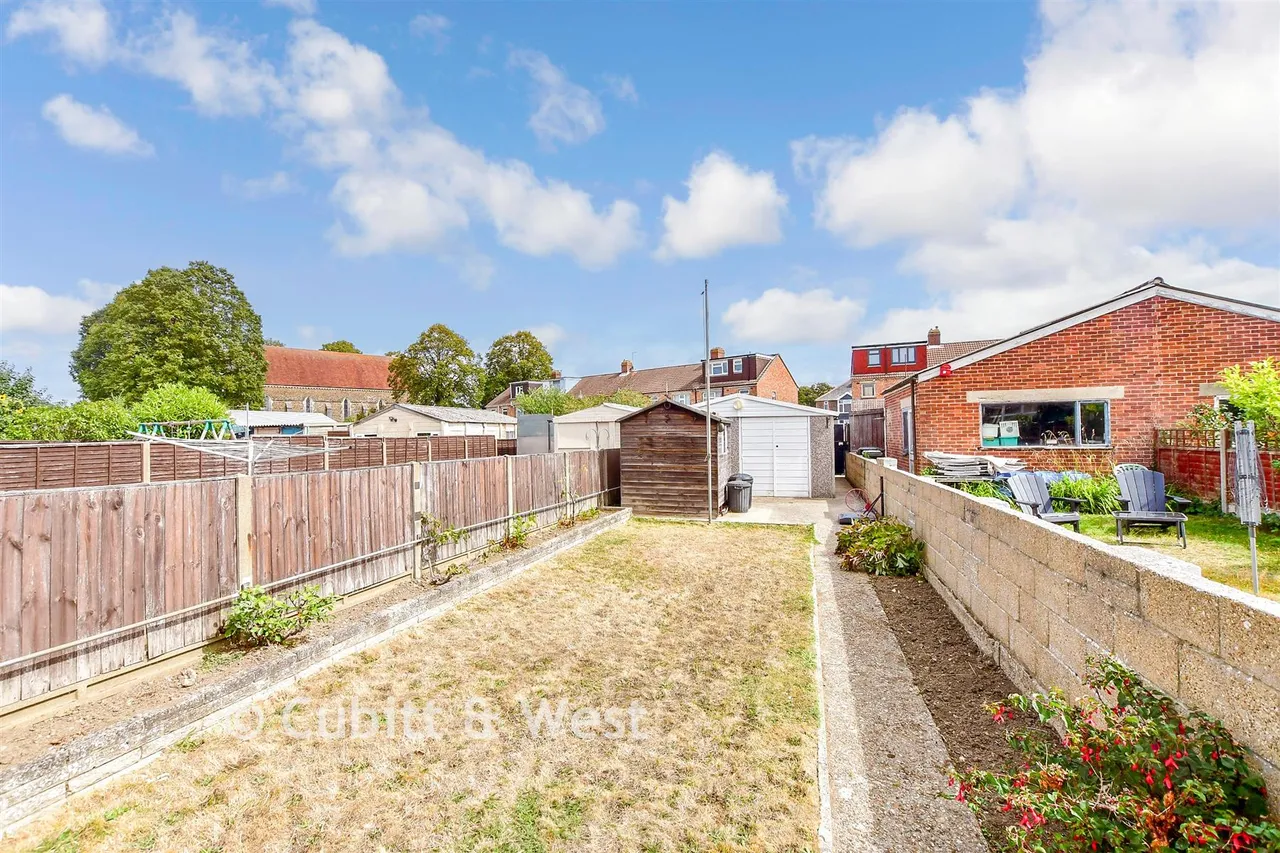 Selsey Avenue, Elson, PO12, photo 5
