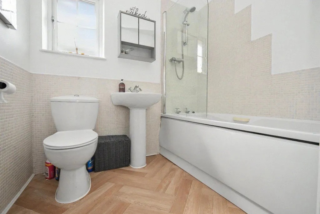 Colley Gardens, Stanley, WF3, photo 10