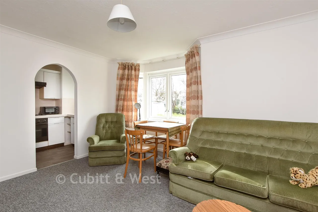 Station Road, Dorking, RH4, photo 5