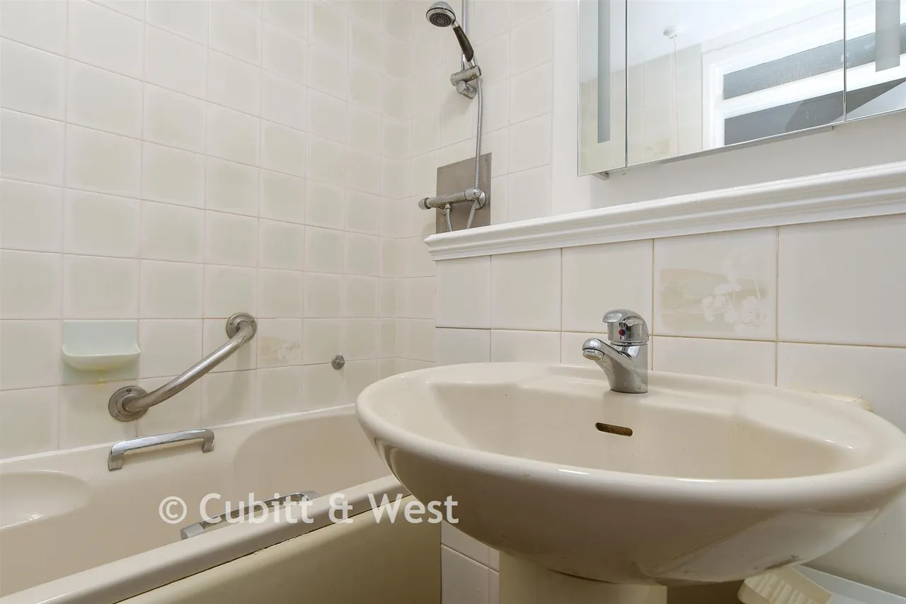 Station Road, Dorking, RH4, photo 10