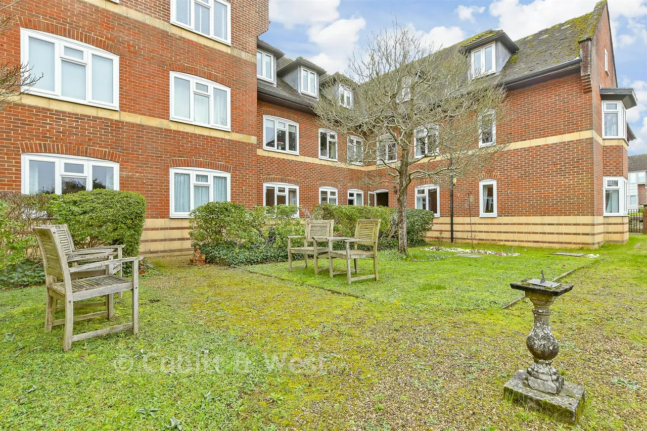 Station Road, Dorking, RH4, photo 2