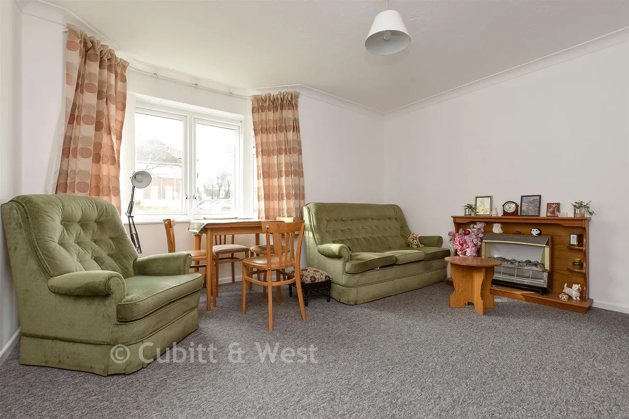 Station Road, Dorking, RH4, photo 3