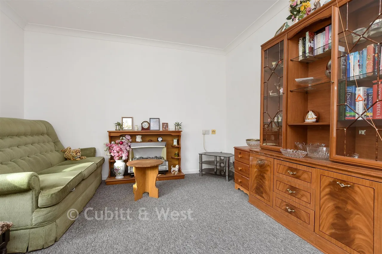 Station Road, Dorking, RH4, photo 7