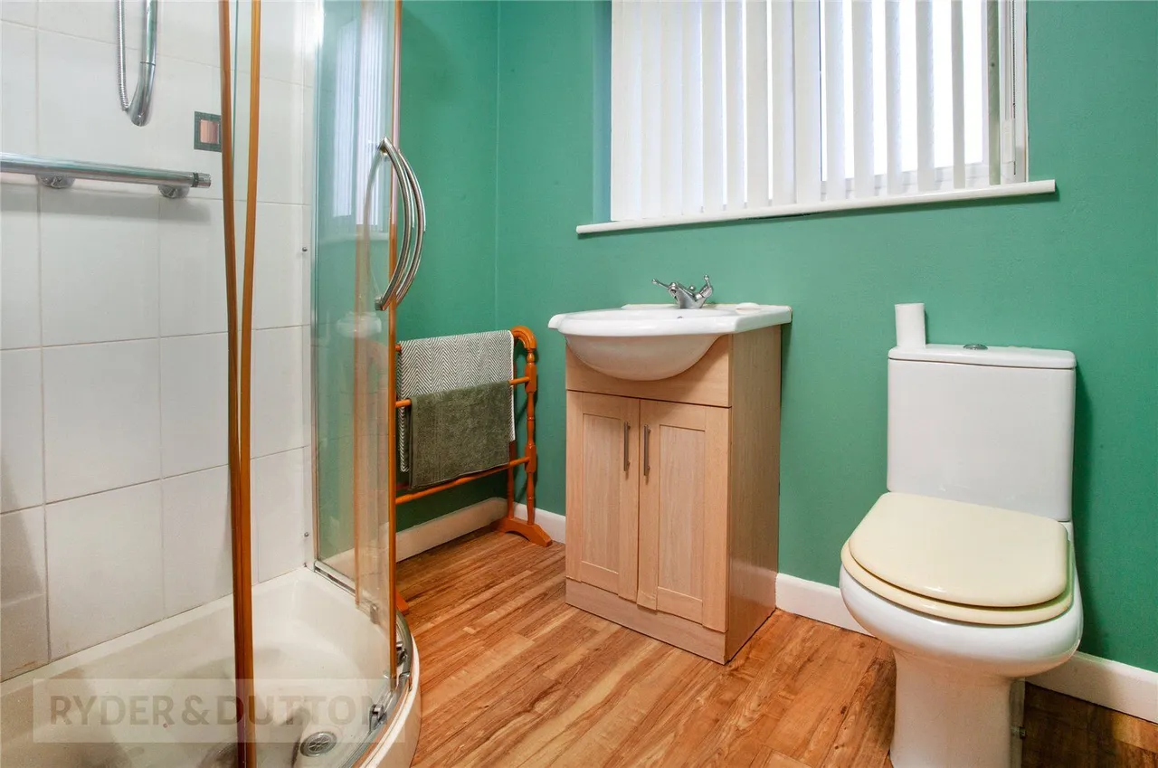 Bishop Marshall Way, Silver Birch, M24, photo 13
