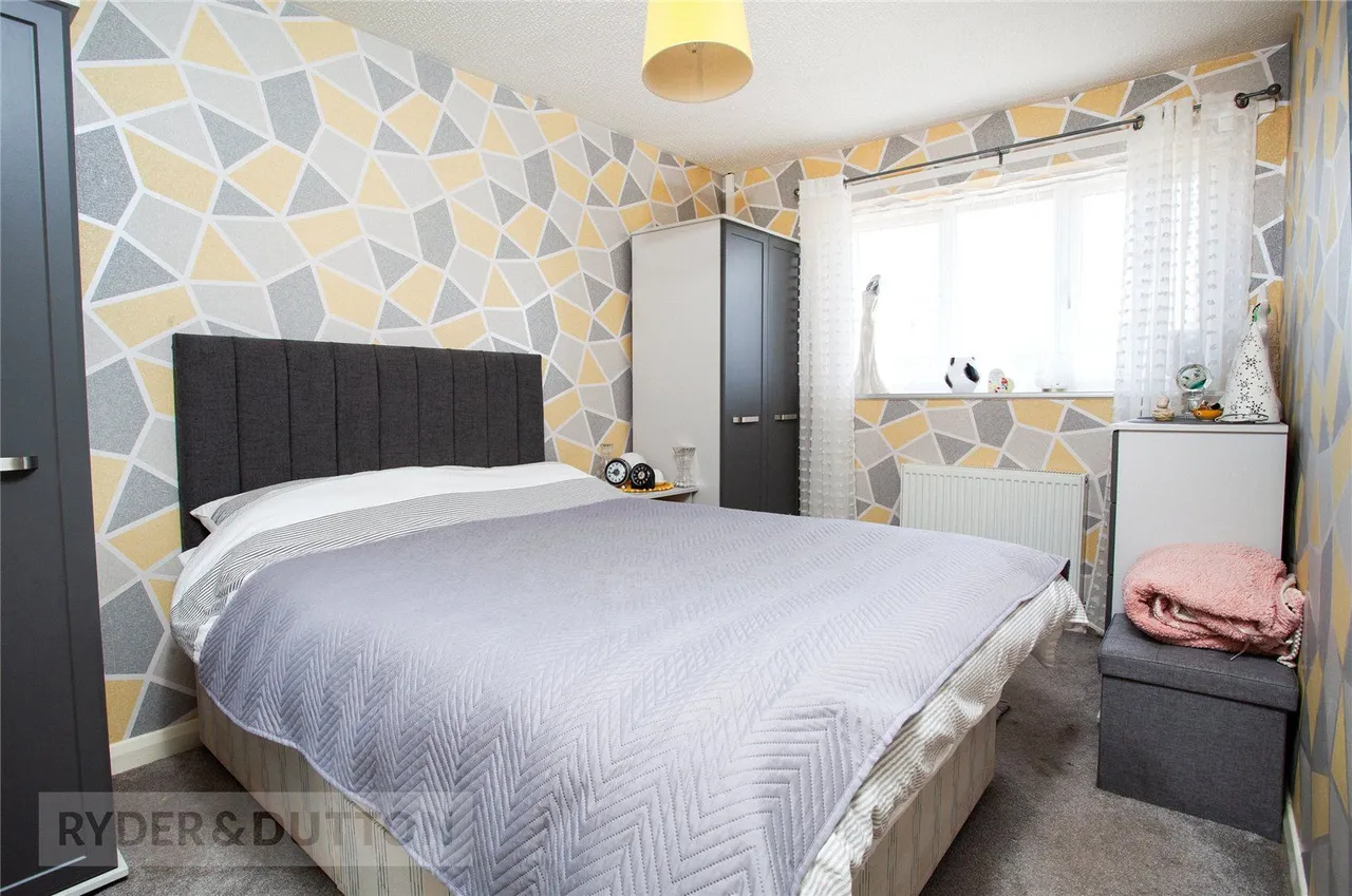 Bishop Marshall Way, Silver Birch, M24, photo 15