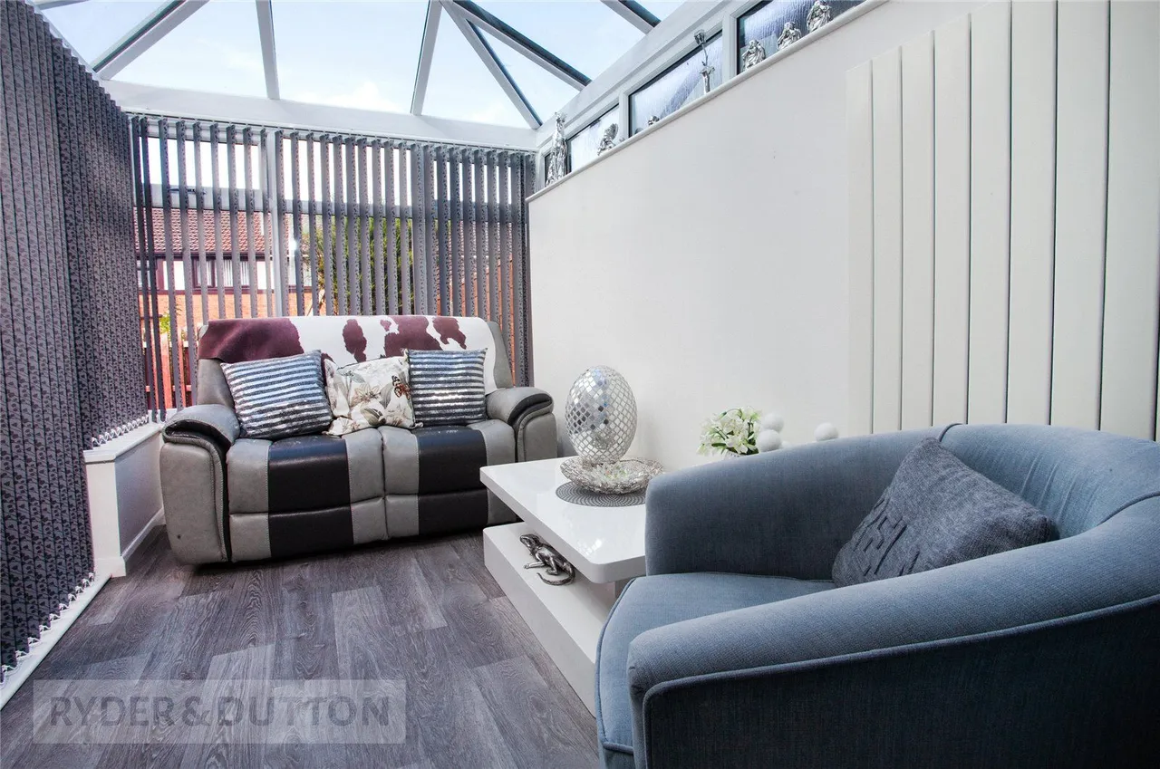 Bishop Marshall Way, Silver Birch, M24, photo 8