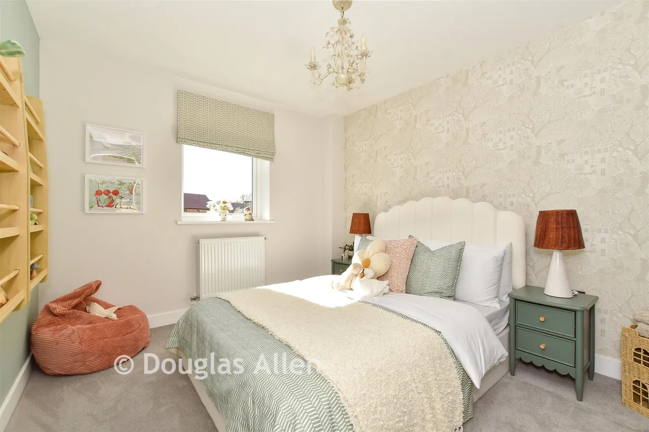 Eagle Close, Billericay, CM12, photo 11
