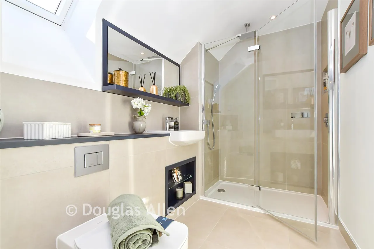 Eagle Close, Billericay, CM12, photo 12