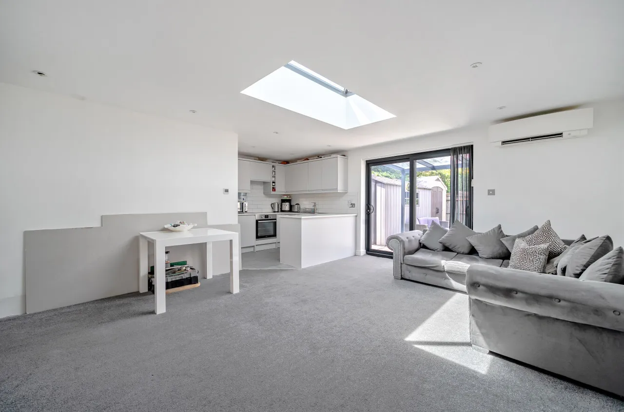 Hurst Lane, Egham, TW20, photo 28