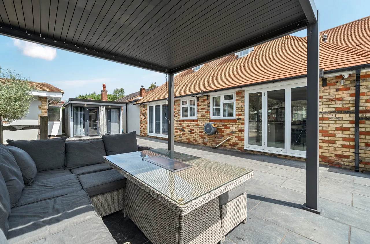 Hurst Lane, Egham, TW20, photo 26